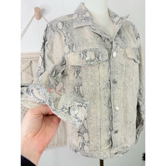 Zara Mens Snakeskin Trucker Jacket Size Medium Gray Python - Picture 6 of 11